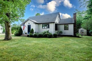 Photo of 197 Converse Rd Marion, MA 02738