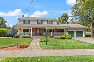 Photo of 34 Sherwood Road Reading, MA 01867