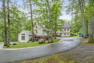 Photo of 46 Oak St Dunstable, MA 01827