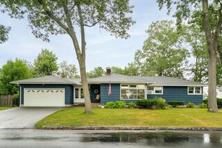 Photo of 1 Sunset Avenue Chelmsford, MA 01824
