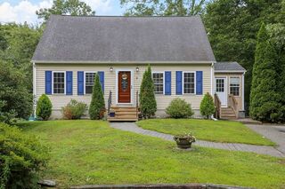 Photo of 9 Center Rd Dudley, MA 01571