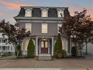 Photo of 8 Common St Stoneham, MA 02180