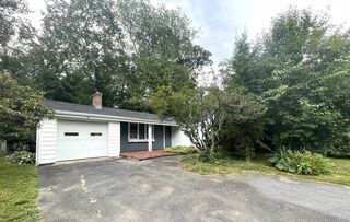 Photo of 10 Rockridge Rd Framingham, MA 01701