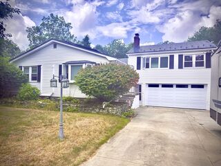 Photo of 223 Laurel St East Bridgewater, MA 02333