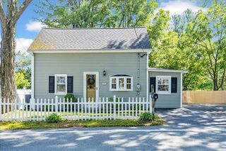 Photo of 22 Carlisle Rd Westford, MA 01886