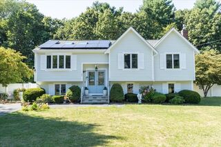 Photo of 86 William Kelley Rd Stoughton, MA 02072