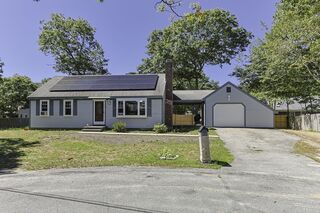 Photo of 295 Sudbury Ln Hyannis, MA 02601