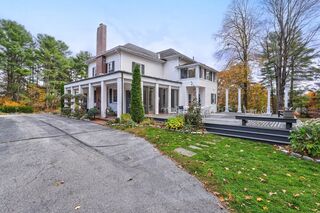 Photo of 11 Ardlock Pl Dudley, MA 01571