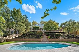 Photo of 171 Shaw Rd Chestnut Hill, MA 02467