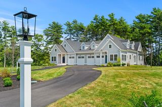 Photo of real estate for sale located at 4 Golf Cottage Way Mattapoisett, MA 02739