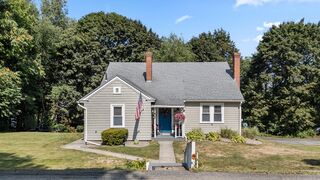 Photo of 32 Field St Auburn, MA 01501