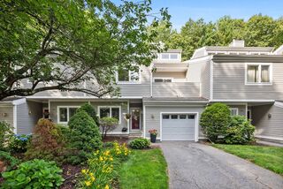 Photo of 903 Pine Brook Dr Peabody, MA 01960