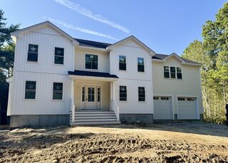 Photo of 247 Braley Hill Rd Rochester, MA 02770