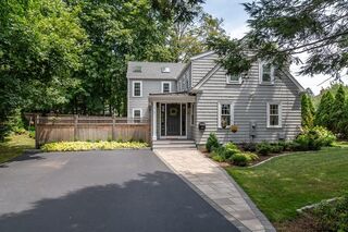 Photo of 1 Roberts Rd Wellesley Hills, MA 02481