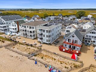 Photo of 188 N End Blvd Salisbury, MA 01952