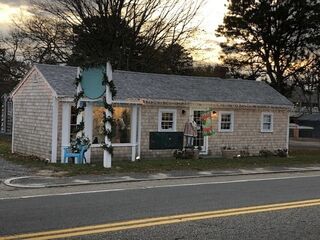 Photo of 855 Main St West Dennis, MA 02638