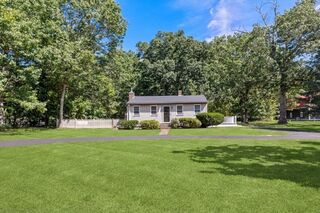 Photo of 9 Beaver Dam Rd Carver, MA 02330