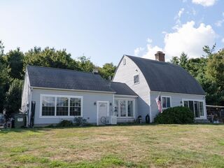 Photo of 157 School St North Brookfield, MA 01535