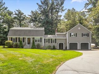 Photo of 31 Hillcrest Dr Pembroke, MA 02359