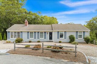 Photo of real estate for sale located at 4 Landing Ln Dennis, MA 02660