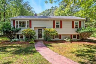 Photo of 35 Perry St Douglas, MA 01516