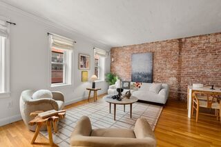 Photo of 156 Prince St Boston - North End, MA 02113