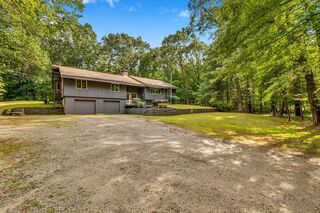 Photo of 167 Middle St West Newbury, MA 01985