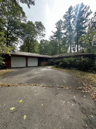 Photo of 8 Topeka Chelmsford, MA 01824