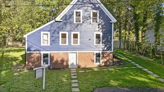 Photo of 11 Willow Ave East Bridgewater, MA 02333