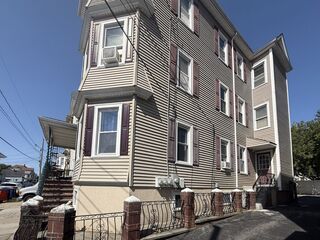 Photo of 301 Davis St New Bedford, MA 02746