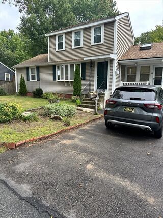 Photo of 28 Walnut Ter Avon, MA 02322