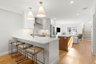 Photo of 713-725 E 7th St Boston - South Boston, MA 02127