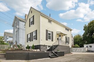 Photo of 39 Tappan St Everett, MA 02149