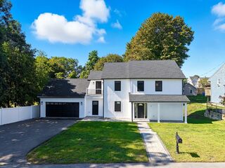 Photo of 15 Lakeside Dr Shrewsbury, MA 01545