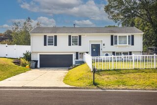Photo of 261 Ewing Dr Stoughton, MA 02072