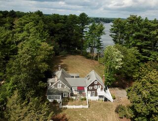 Photo of 151 Plymouth St Halifax, MA 02338