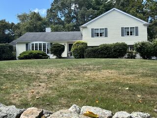 Photo of 2 Slades Farm Ln Dartmouth, MA 02748