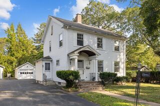 Photo of 11 Robertson Rd Framingham, MA 01702