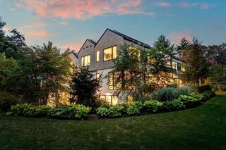 Photo of 286 Country Dr Weston, MA 02493