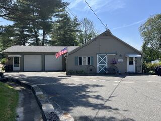 Photo of 467 Durfee St Southbridge, MA 01550