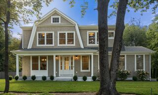 Photo of 32 S. Woodside Ave Wellesley, MA 02482