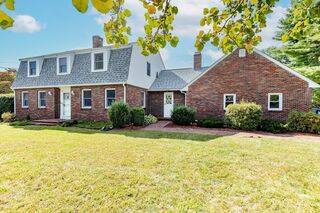 Photo of 20 Highwood Way North Andover, MA 01845