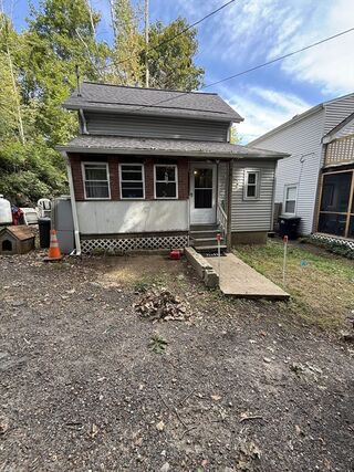 Photo of 76 Lens St Southbridge, MA 01550