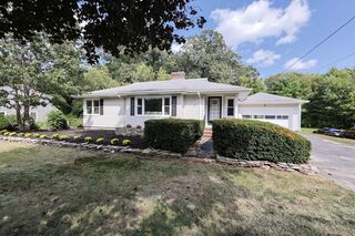 Photo of 256 S Main St Hopedale, MA 01747