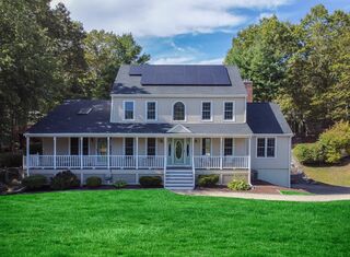 Photo of 10 Cliff Drive Plainville, MA 02762