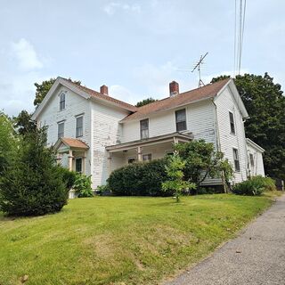 Photo of 233 Maple St Warren, MA 01083