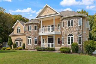 Photo of 2 Bridle Path Lynnfield, MA 01940