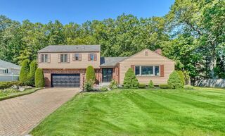 Photo of 118 North Woodcrest Drive Melrose, MA 02176