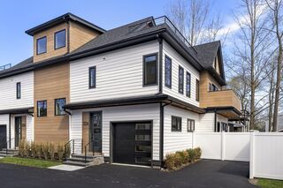 Photo of 226 Auburn St Newton, MA 02466