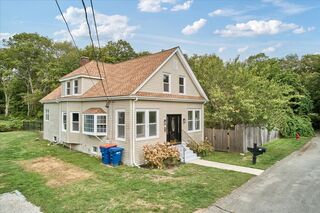 Photo of 70 Hathaway St Fairhaven, MA 02719